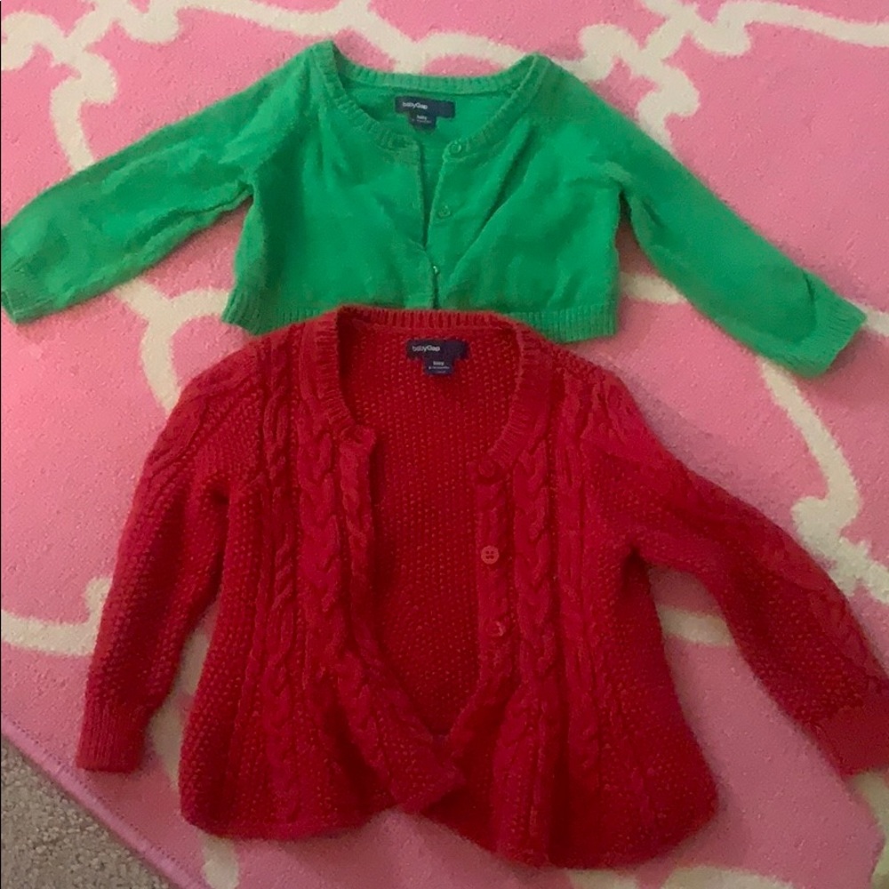💚❤️ beautiful GAP sweater/cardigans 6-12 months